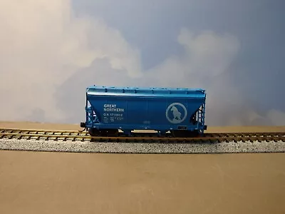 InterMountain - Great Northern - 2 Bay Covered Hopper # 173802 • $8