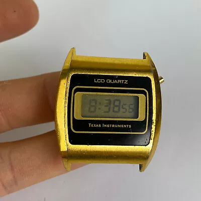 VINTAGE TEXAS INSTRUMENTS TI3H Ti 3H QUARTZ LCD DIGITAL GOLD TONE WRIST WATCH • $25