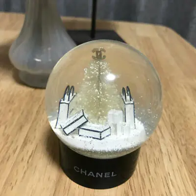 Chanel Snow Globe Novelty DOME  • $273.55