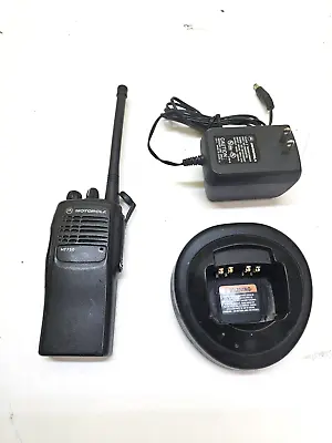 MOTOROLA HT750 136-174 MHz VHF 16ch TWO WAY RADIO AAH25KDC9AA3AN W Charger • $89.99