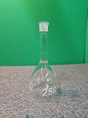 CHEMGLASS Glass Heavy Duty TC 250mL ± 0.20mL Volumetric Flask Stopper Size #19 • $13.49