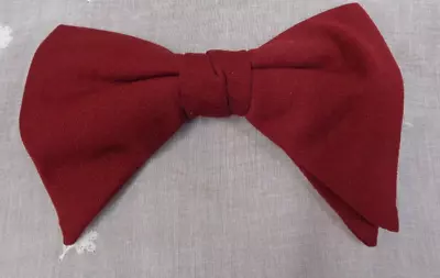 Vtg ROYAL RUST RESISTANT Men's Fabric Bow Tie ~ RED • $9.99