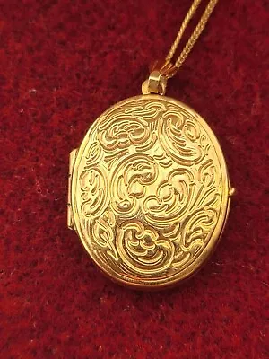 Vintage 9Ct Gold Oval Locket H. Samuels + 46Cm 9Ct Chain • £145