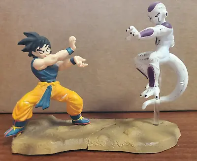 DragonBall Z Capsule Neo MegaHouse Diorama Figures Gokv Vs. Frieza • $20