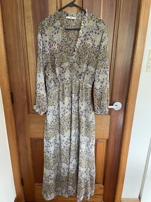 $19 • Buy MNG Maxi Dress M