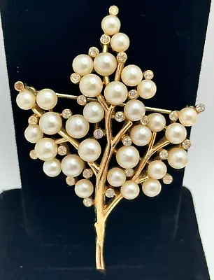 Vintage Crown Trifari Signed Faux Pearl Tree Gold Tone Brooch Pin • $47.99