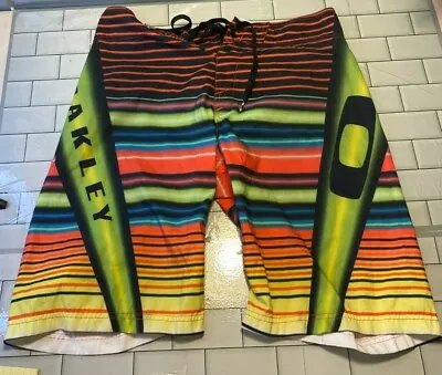 Oakley Board Shorts Men Swim Bottoms Surfing Logo Recycled Beach Surf Size 32 • $15.20