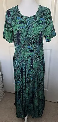 Draper’s & Damon’s Palm Paradise Smocked Dress PL • $34.99