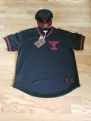 Mitchell & Ness Chicago Bulls Pullover Mesh V-Neck Men's L W/Matching Snapback • $125