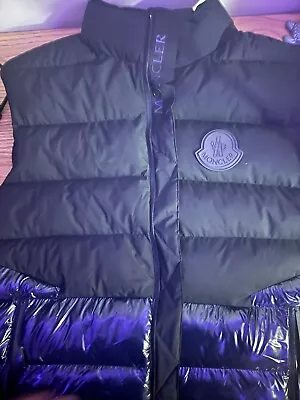 Moncler Vest Men Size 3 • $525