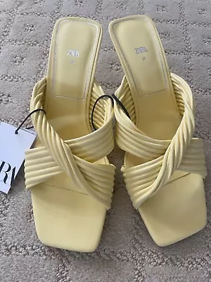 Zara Light Yellow Sandals NWT Size 39  • $20