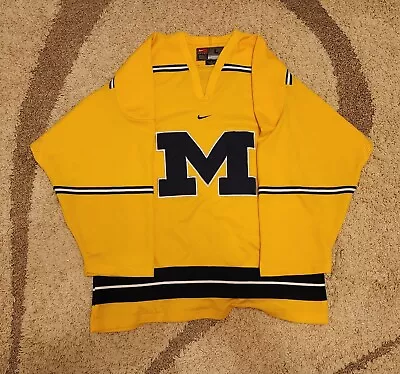 🔥Vintage🔥 Nike Michigan Wolverines Hockey Jersey - Sz L | Maize  • $75