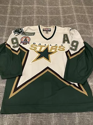 Authentic CCM Mike Modano Dallas Stars Hockey Jersey • $265.21