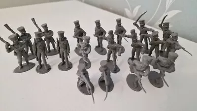 Vintage Airfix Toy Soldiers - French Infantry Of The Line - Scale 1/32 - X19 • £2.99