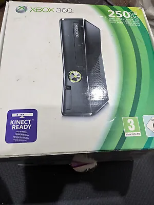 Microsoft Xbox 360 Kinect Glossy Black Console • £40