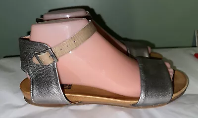 Miz Mooz Womens Alanis Silver Metallic Leather Ankle Strap Flats Sandals Size 8 • $24.99