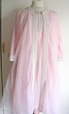 £35 • Buy Vintage 1960s Nylon Negligee Set Sinclair Wildflower Model Nightdress & Peignoir