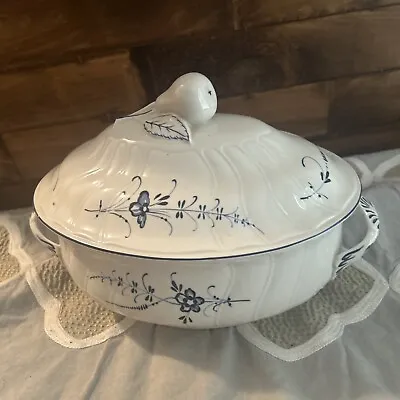 Villeroy & Boch VIEUX LUXEMBOURG Oval Soup Tureen. 3.5 Qts. Blue And White. • $124.99