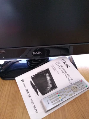 £12 • Buy LOGIK 26 TV HD Ready TV And DVD Player - Excellent Condition