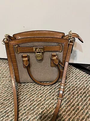 Brand New Michael Kors Beige Satchel/Crossbody Handbag • $68