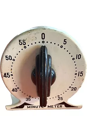 Vintage Lux Minute Meter Kitchen Round Pedestal Timer Chippy Bakelite Dial White • $19.99