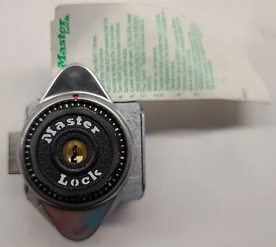 Master Lock Combination Locker Built-in Model 1652 NO KEY INCLUDED! Hinge Right • $8.95
