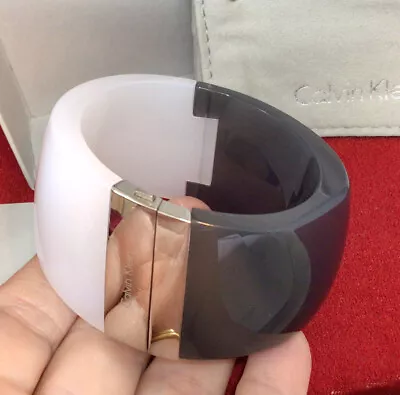 £36.50 • Buy Calvin Klein Opening Bangle Chunky Two Tone Cellulid Signed And Boxed Never Worn