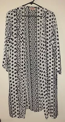 Black And White Aztec Print Cotton Kimono Size Medium Or 12 To 14 In EUC • $23