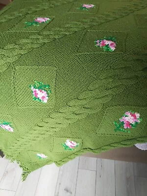 VINTAGE Handmade  GREEN Cable Knit  Blanket Throw Pink Roses Shabby Cottage Chic • £56.44