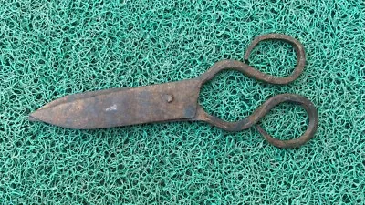 Antiquated Vintage Long-Lived Hand Forged Iron Made Scissor Farmhouse Gardening • £53.89