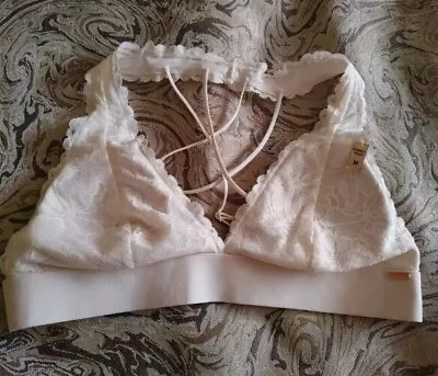 Victoria’s Secret PINK Ivory Lace Halter Bra Removable Padding Size M  Brand NEW • £9.99