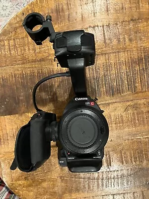 Canon Eos C100 • $21.62