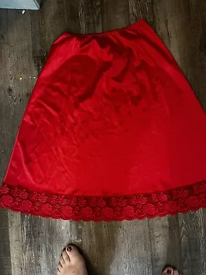 Vintage Red Maidenform Chantilly Half Slip Medium Lace Silky Made In USA 27” • $12