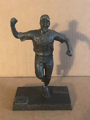 Minnesota Twins Kirby Puckett Bronze Statue SGA DAMAGED • $14.99