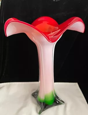 Murano Morning Glory Trumpet Vase. • $70