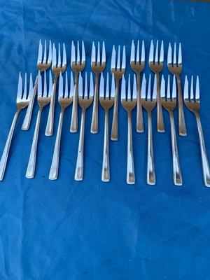 £25 • Buy Fish / Cake Forks