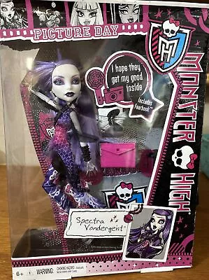 Monster High Picture Day Spectra Vondergeist Doll And Accessories 2012 NRFB • $28.99