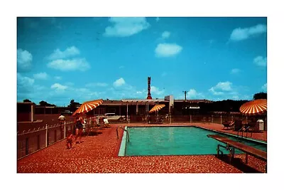 Postcard Nelva Courts And Restaurant Meridian Mississippi   C-18 • $4.79