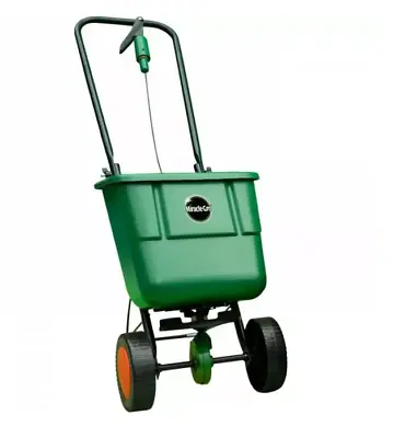 Miracle Gro Rotary Lawn Spreader • £69
