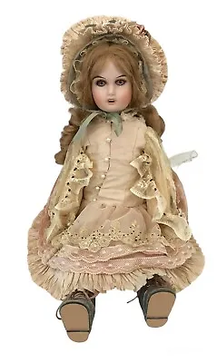 Mundia French Porcelain Doll SOLANGE By CHRISTINE Et CECILE - Missing Arm Parts • $47.99