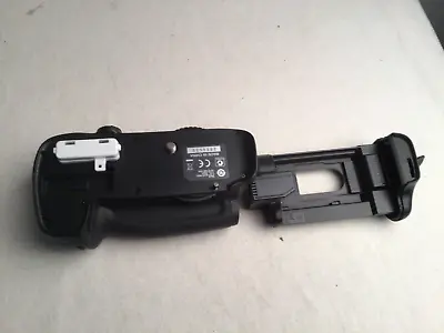 Nikon MB-D14 Battery Pack For D600 And D610 Cameras MBD14 • $38