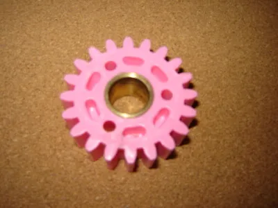 PINK GEAR   IDEAL SPARE PART FOR QUALCAST CLASSIC  35s  / 43s  PETROL LAWN MOWER • £5.99