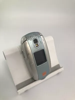 Incomplete Samsung SGH-E530 Silver Orange Network Flip Mobile Phone 1MP Camera  • £10.40