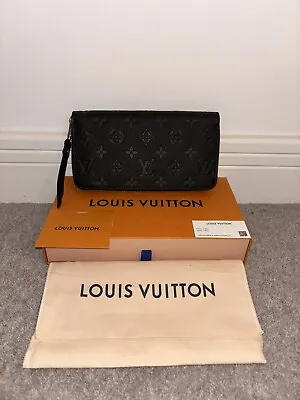 Louis Vuitton Zippy Wallet  • £595