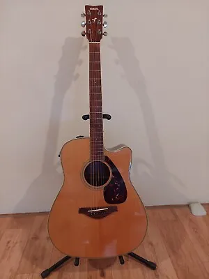 Yamaha - Acoustic Electric Guitar  FGX 720SCA • $395