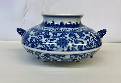 Chinese Antique Porcelain Censer.  Qing Qianlong Mark • $444