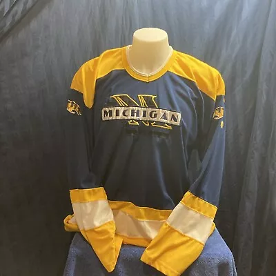 APEX ONE University Of Michigan Wolverines Size Large Hockey Jersey   T5 • $39.99