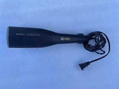 Vidal Sassoon 2” Flat Iron Hot & Gold • $12.99