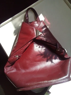 £13 • Buy Visconti Small/medium Genuine Leather Backpack Or Shoulder Bag. 32x26x11cm.