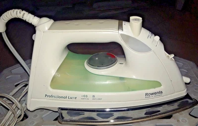 £9.90 • Buy Rowenta Iron Professional Luxe DM 880 Made In Germany